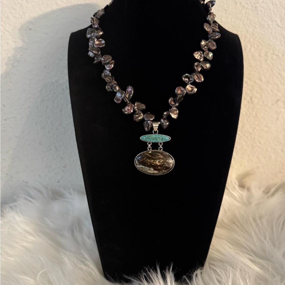 NWOT Freshwater Pearl Necklace with Jasper & Turquoise Pendant - Picture 7 of 8